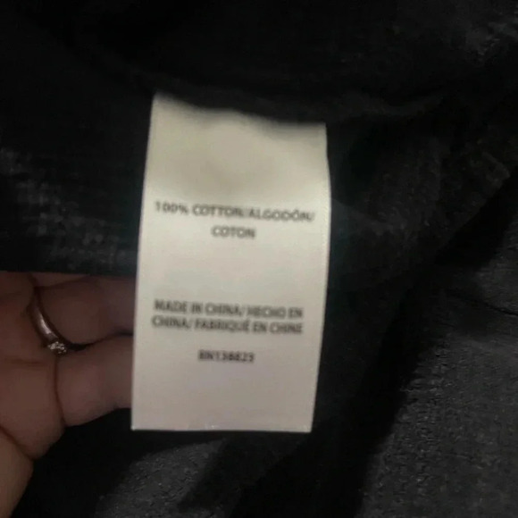 Cleo & Wolf Babydoll Tank with adjustable straps size medium - black - Picture 4 of 4